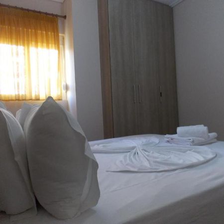 Coastline Apartments ساراندا المظهر الخارجي الصورة