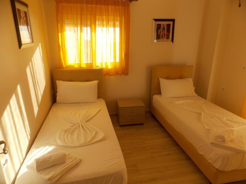 Coastline Apartments ساراندا المظهر الخارجي الصورة