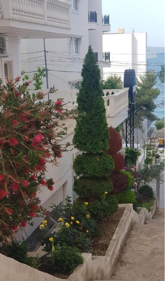 Coastline Apartments ساراندا المظهر الخارجي الصورة