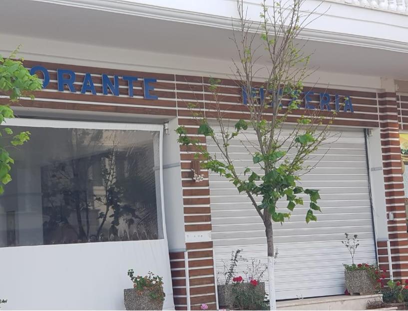 Coastline Apartments ساراندا المظهر الخارجي الصورة