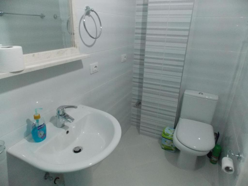 Coastline Apartments ساراندا المظهر الخارجي الصورة