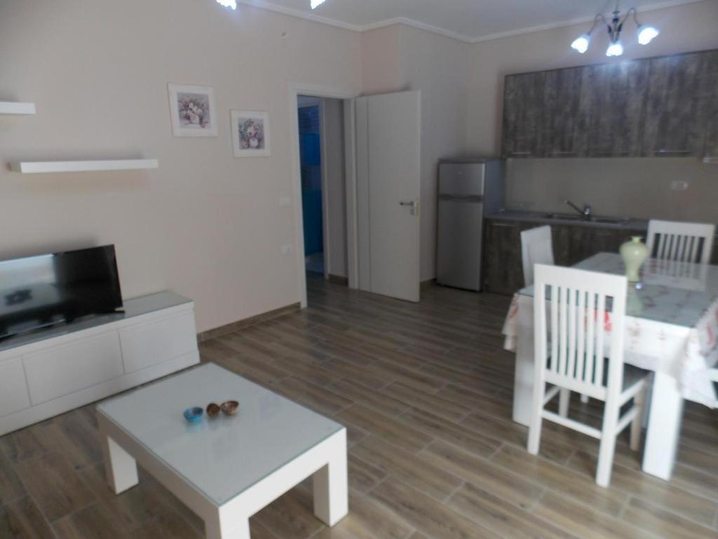 Coastline Apartments ساراندا المظهر الخارجي الصورة