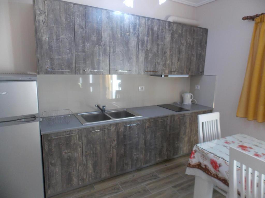 Coastline Apartments ساراندا المظهر الخارجي الصورة